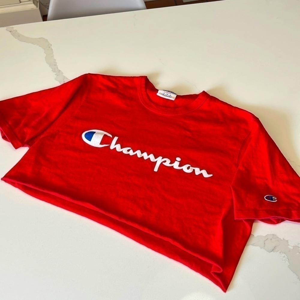 Vintage Champion Crop  tee. Bright Red & oversized.